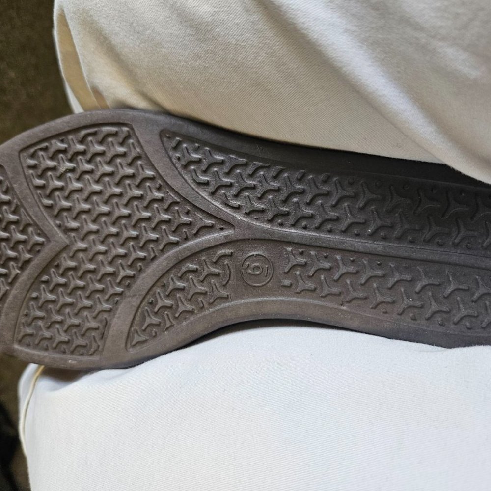 Sandals - Picture 3 of 4